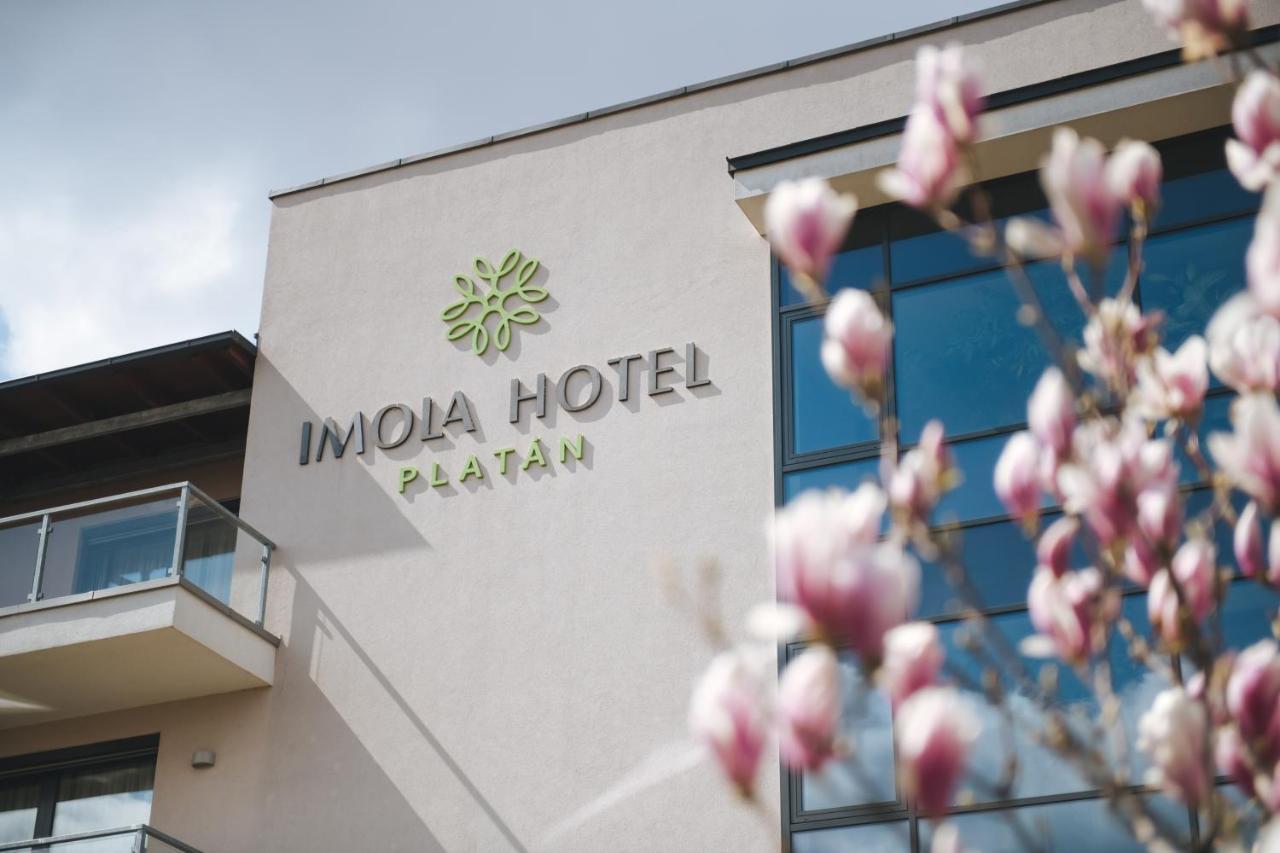Imola Hotel Platan Егер Екстериор снимка